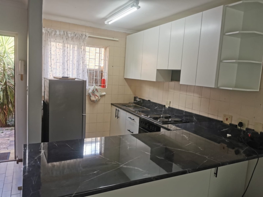 To Let 2 Bedroom Property for Rent in La Colline Western Cape